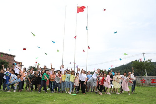 星空在线官网：诗词启心智，国学伴童年