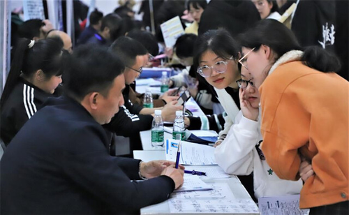 星空在线官网:2800个岗位“职”等你来